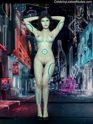 Newest Celebrity Nude Alexandra Daddario 3 pic