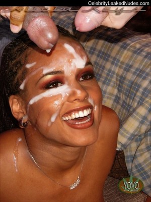 Naked Celebrity Pic Alicia Keys 18 pic