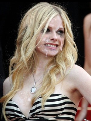 Real Celebrity Nude Avril Lavigne 11 pic