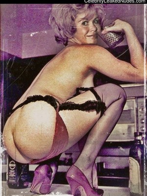 Hot Naked Celeb Elizabeth Montgomery 17 pic