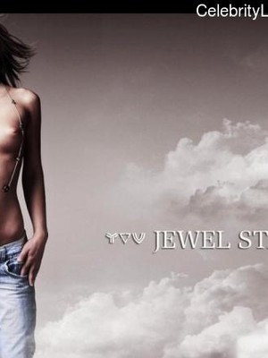 nude celebrities Jewel Staite 11 pic