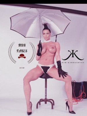 naked Kim Kardashian 4 pic