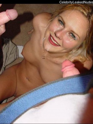 Naked Celebrity Kirsten Dunst 5 pic