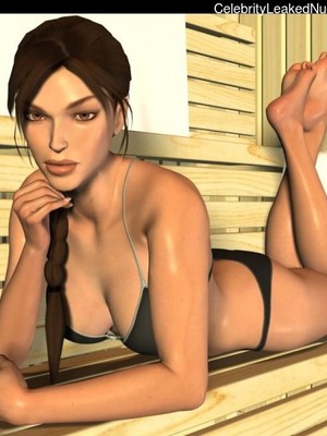 Hot Naked Celeb Lara Croft 8 pic