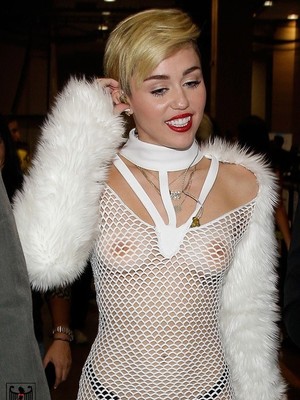 Celebrity Nude Pic Miley Cyrus 26 pic