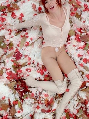 Naked Celebrity Pic Mylene Farmer 19 pic