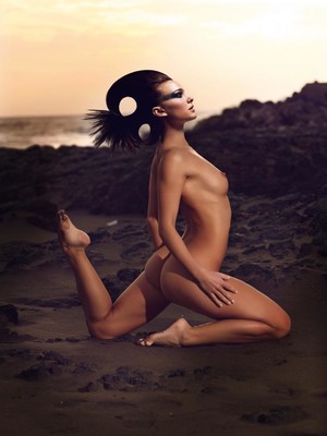 Nude Celebrity Picture Natalie Portman 17 pic
