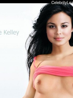 Nude Celebrity Picture Nathalie Kelley 10 pic
