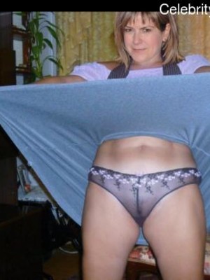 Newest Celebrity Nude Penny Smith 4 pic