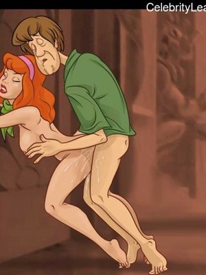 Naked celebrity picture Scooby Doo 11 pic