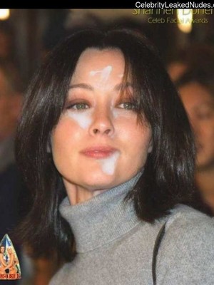 Hot Naked Celeb Shannen Doherty 19 pic