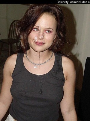 Nude Celebrity Picture Thora Birch 13 pic